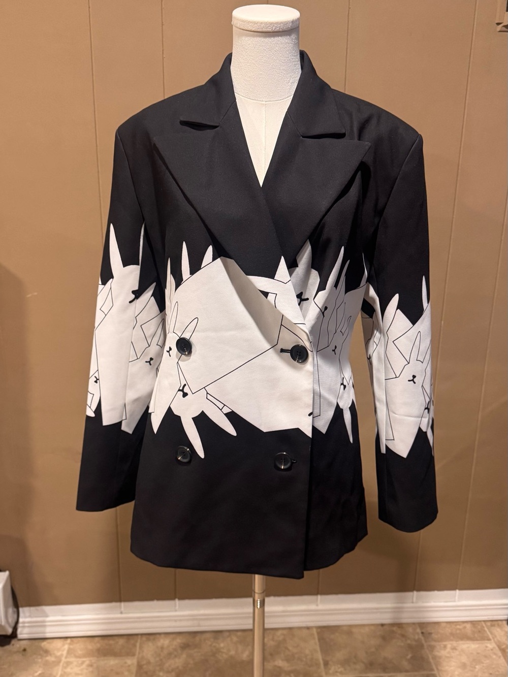 Women’s Black & White Graphic Double-Breasted Blazer